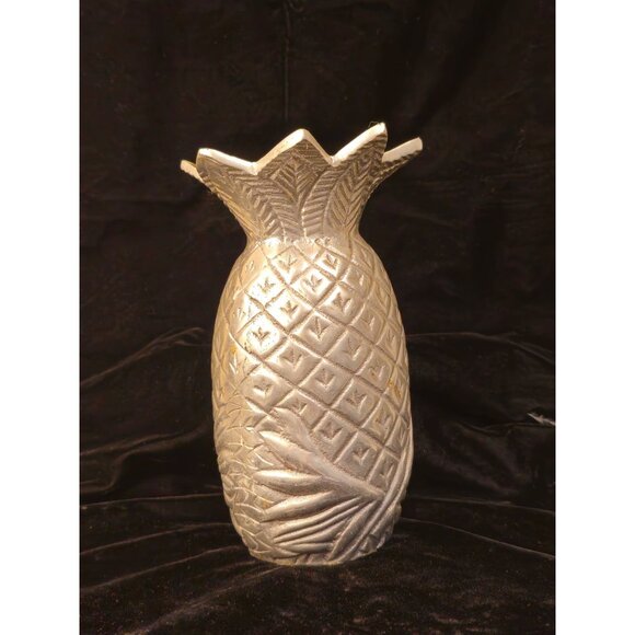 Silver Pineapple-Shaped Decorative Vase 9" Textured Finish Unique Design - Picture 1 of 8